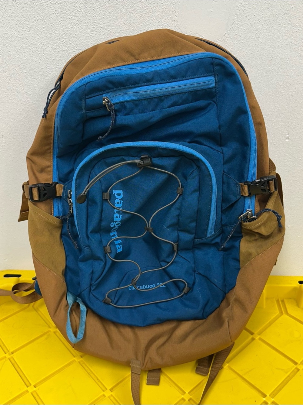 Patagonia Chacabuco 32L Hiking Backpack Big Sur Blue Fits Max 15" Laptop